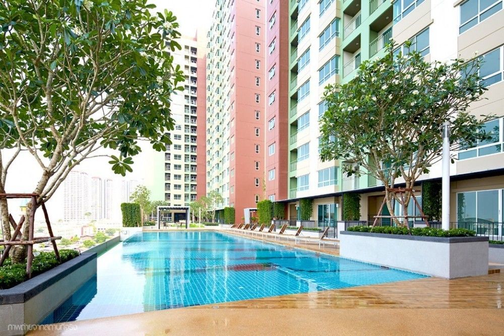Airport Link Hua Mak Condo Бангкок Екстер'єр фото